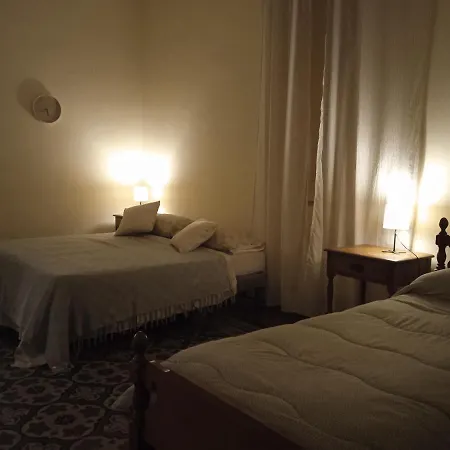 Bed & Breakfast Nowhere *